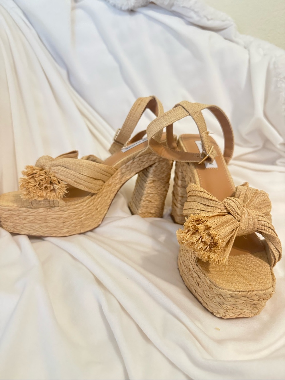 Steve Madden Tan Raffia Knot Platform Sandals